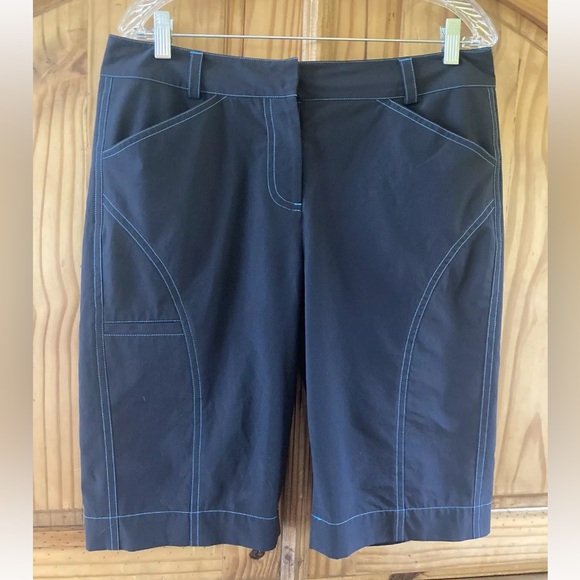 Cutter & Buck Pants - Women’s Annika Cutter & Buck black blue stitching chino Bermuda shorts size 10